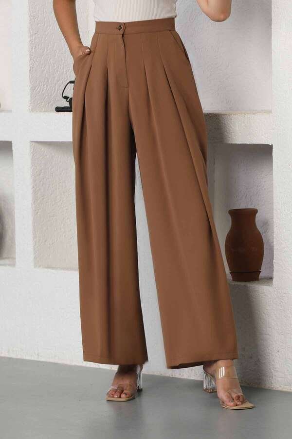 Wide Leg Pleated Trousers Brown