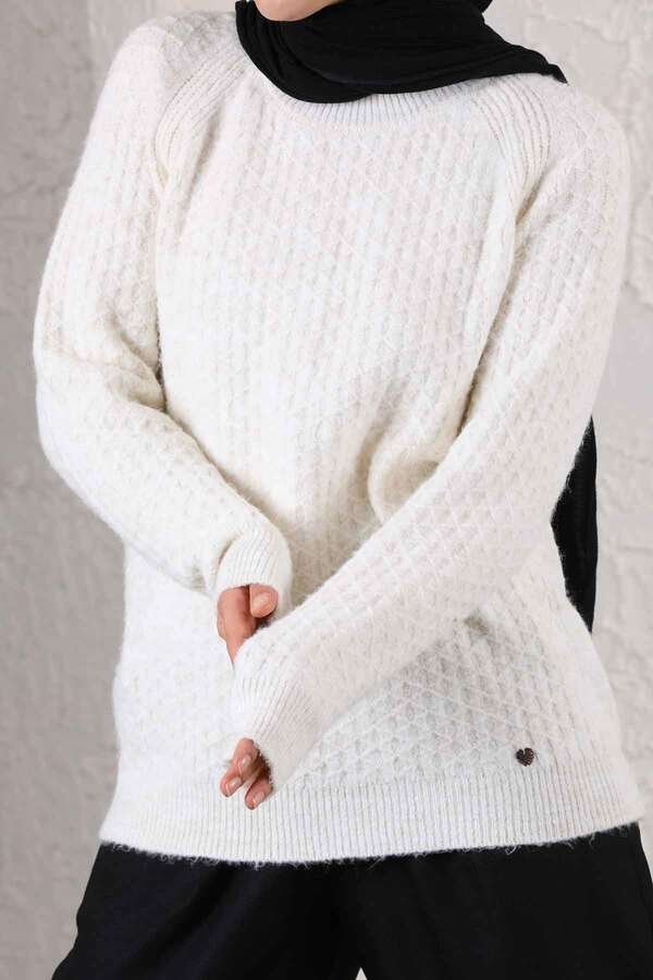 Classic Short Knitwear Sweater Ecru