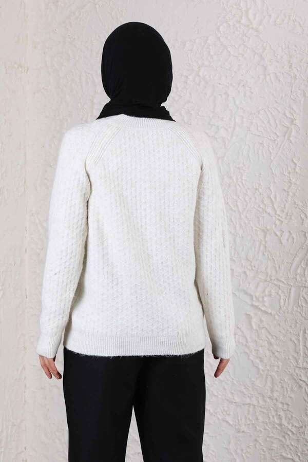 Classic Short Knitwear Sweater Ecru