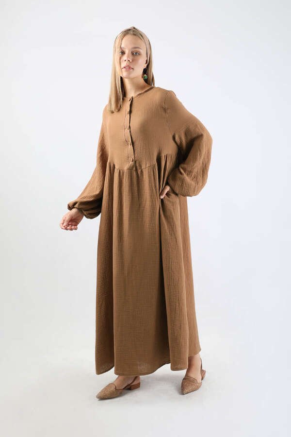 Robası Düğmeli Müslin Elbise Camel