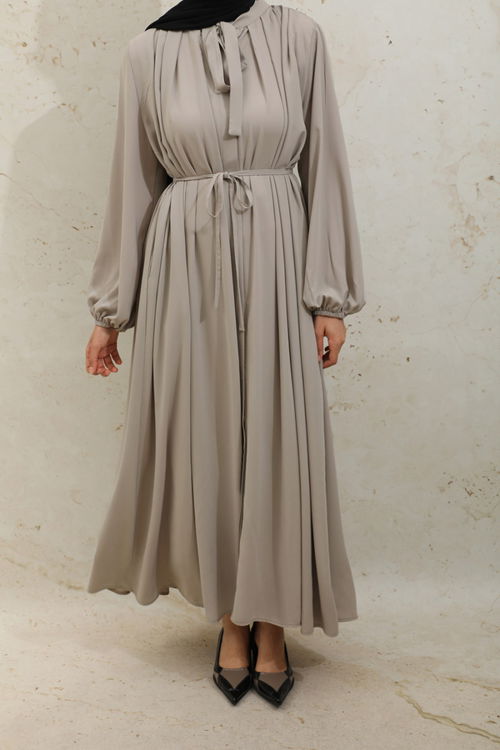 Zulays - Omzu Pileli Fularlı Elbise Taş