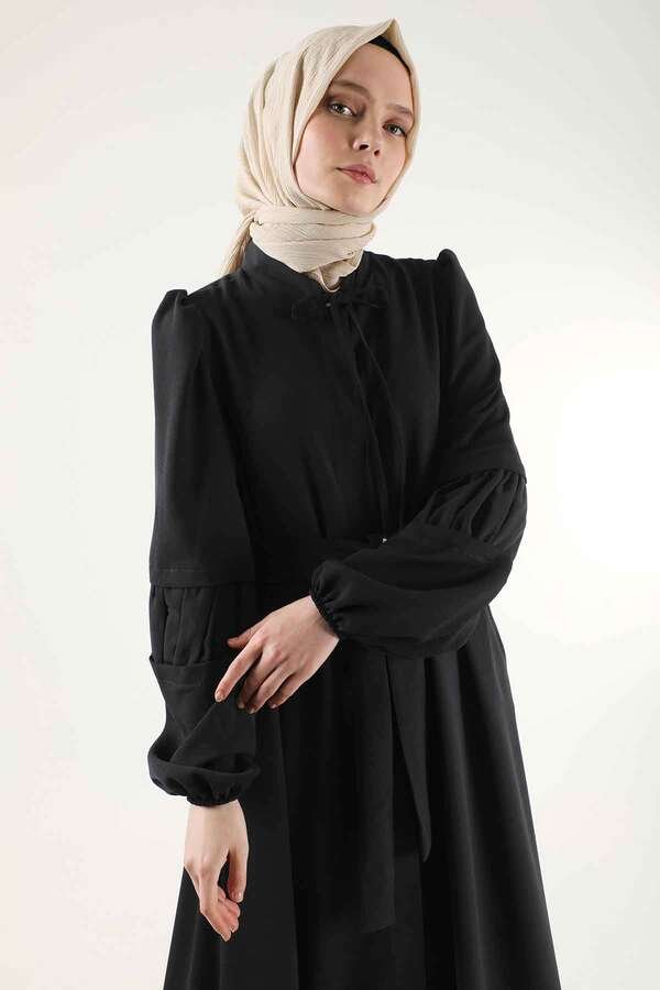 Shirred Detail Belted Abaya Black