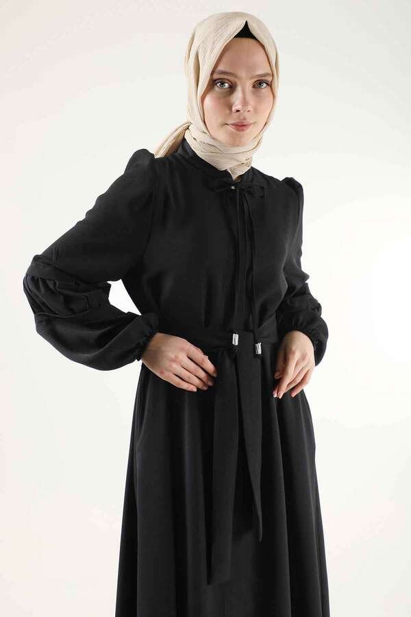 Shirred Detail Belted Abaya Black