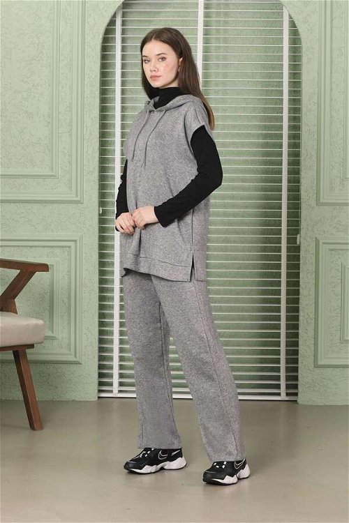 Sleeveless Knitwear Suit Grey