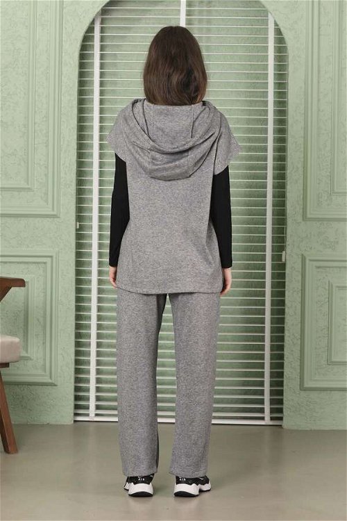 Sleeveless Knitwear Suit Grey