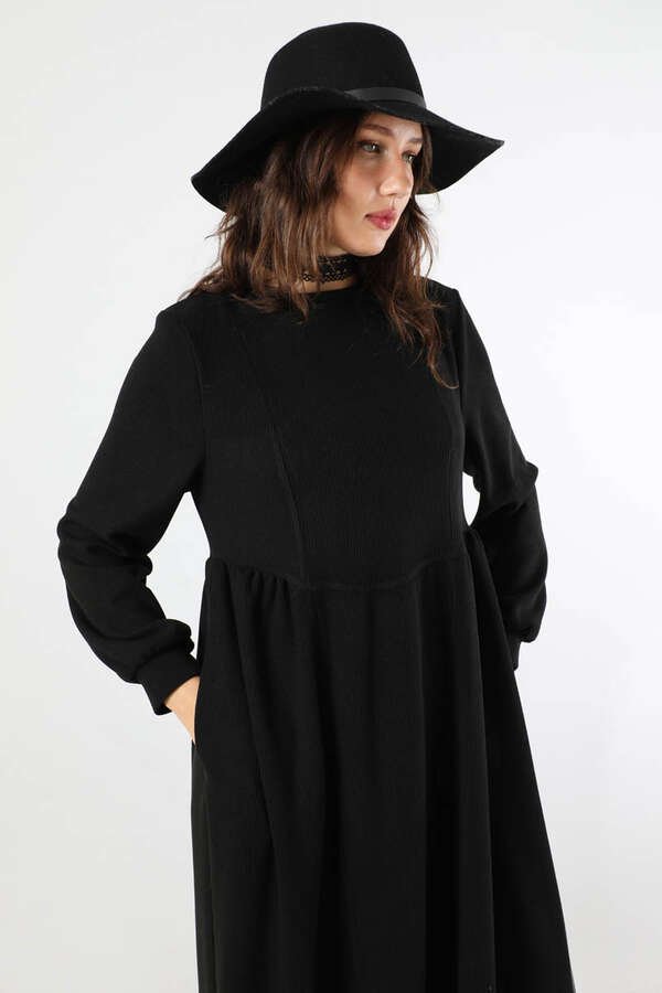 Yandan Pileli Elbise Siyah