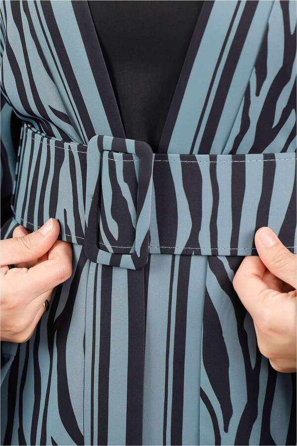 Zebra Pattern Kimono Oil